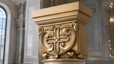 Chapiters Capital with cross and stylized acanthus 3d model