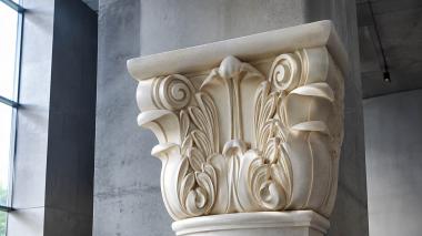 Chapiters Corner capital with large acanthus and cut 3d model