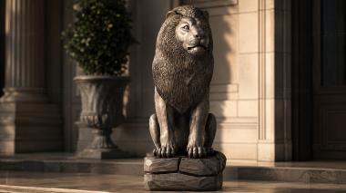 Lions Lion on a Pedestal 3d model